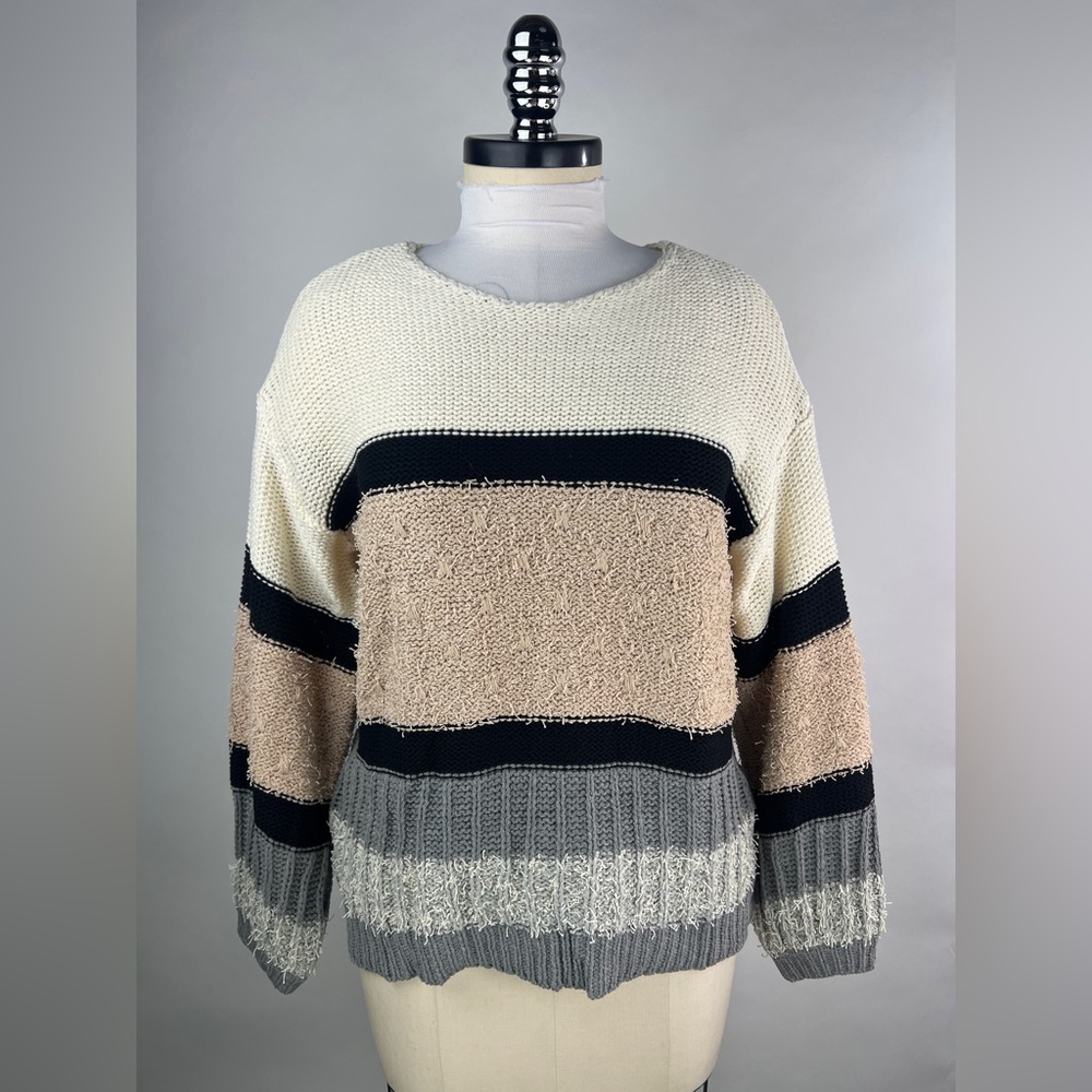 💚 2918. Neutral Textured Sweatshirt